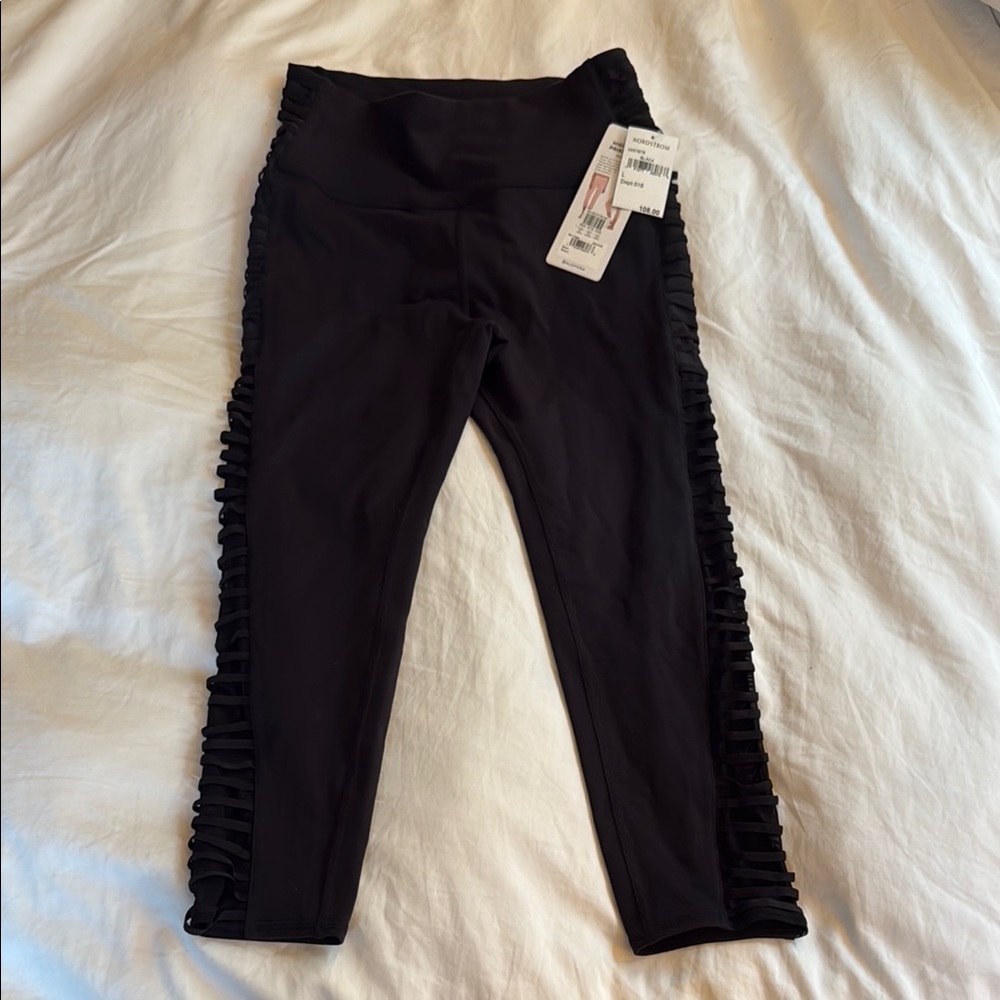 NWT Alo Yoga capris leggings - L